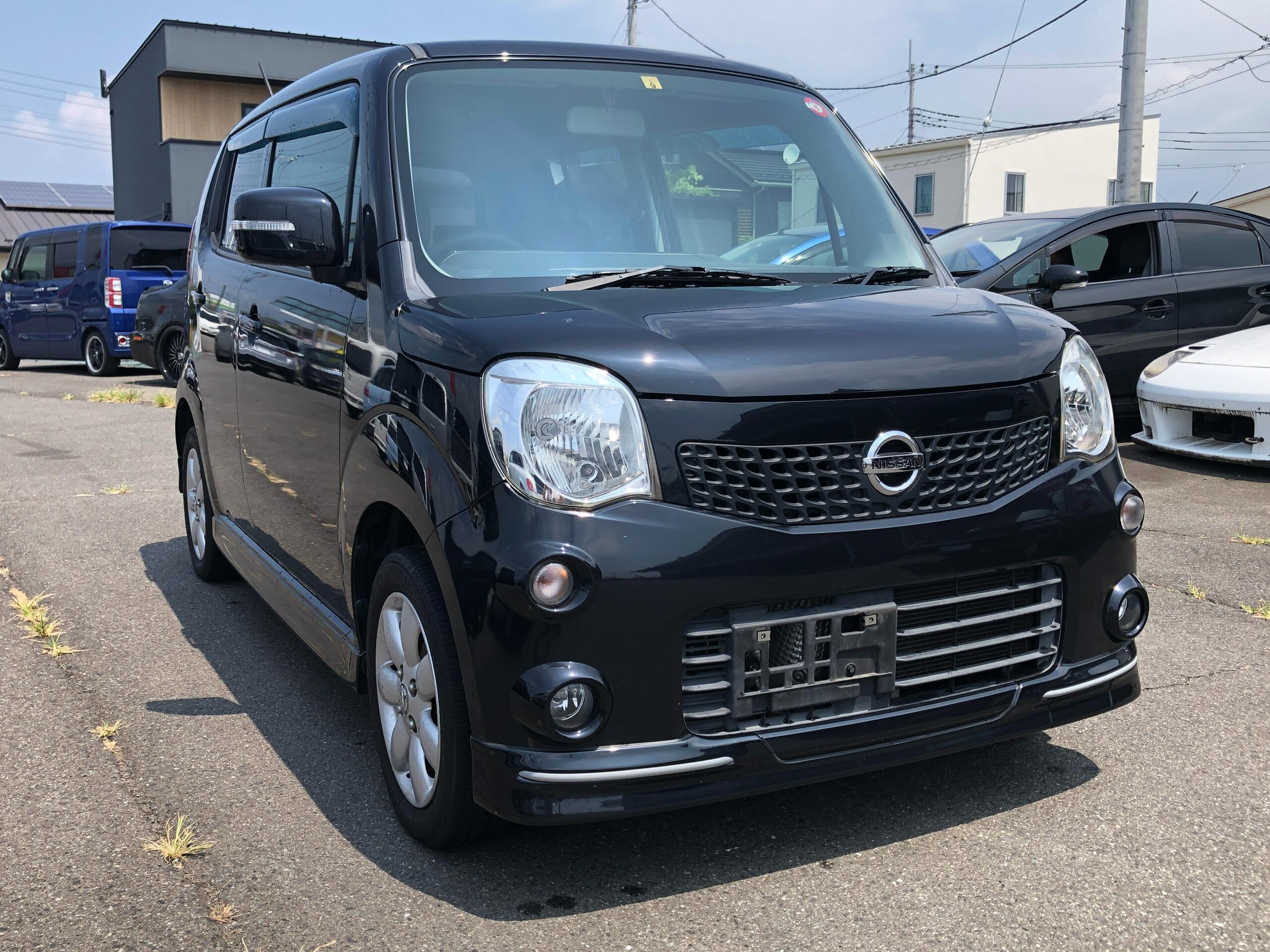 日産　モコ