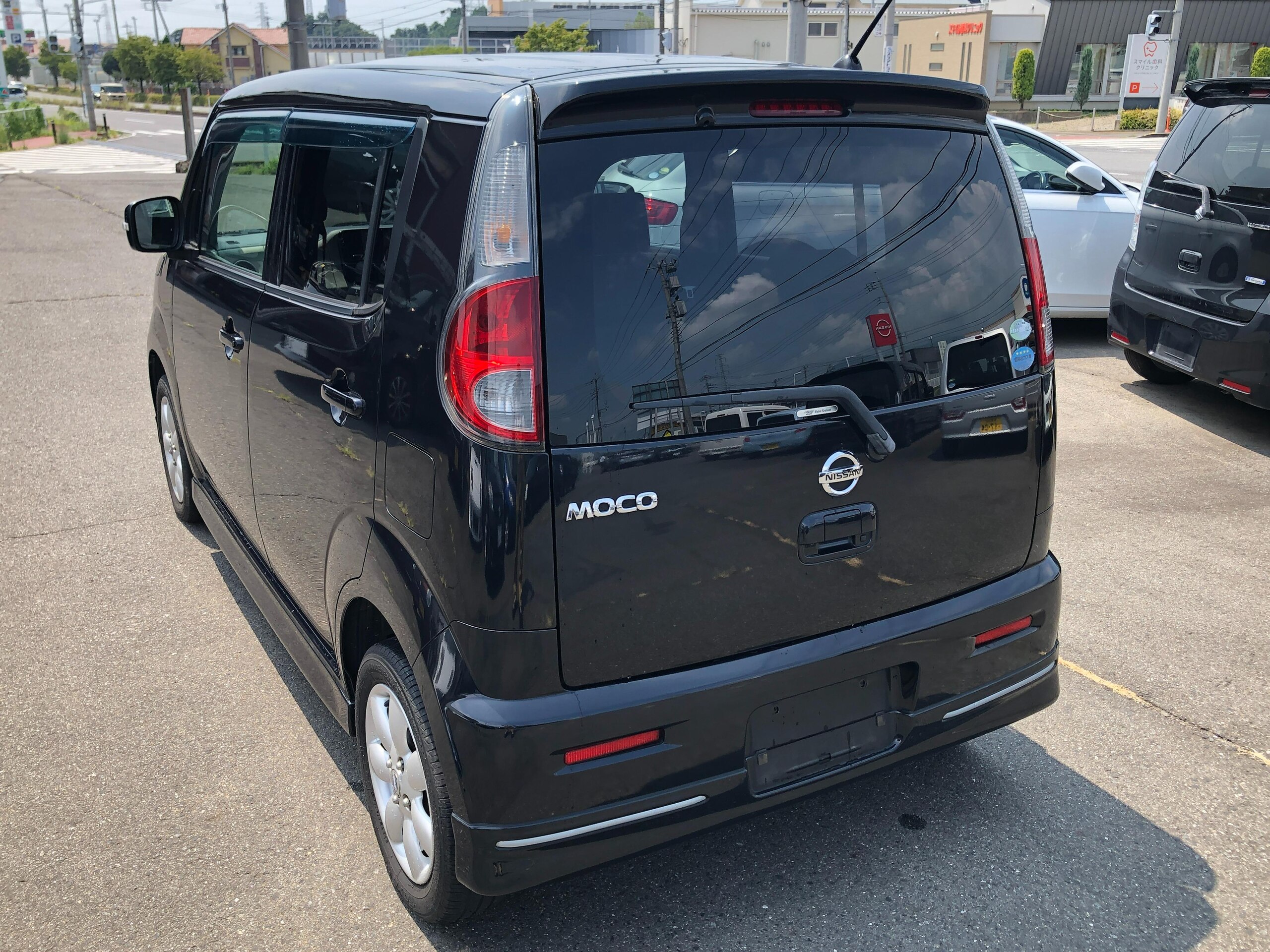 日産　モコ