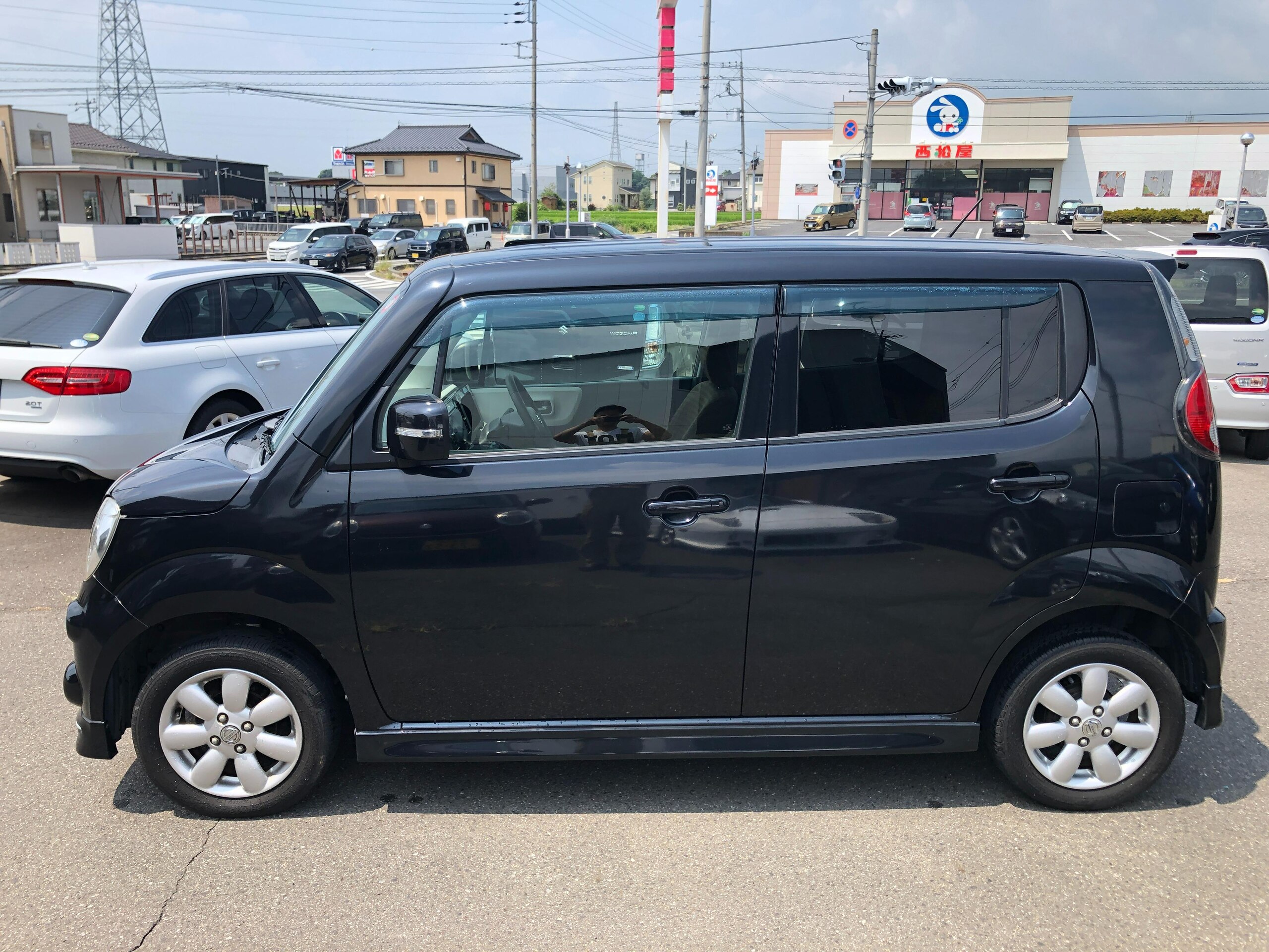 日産　モコ