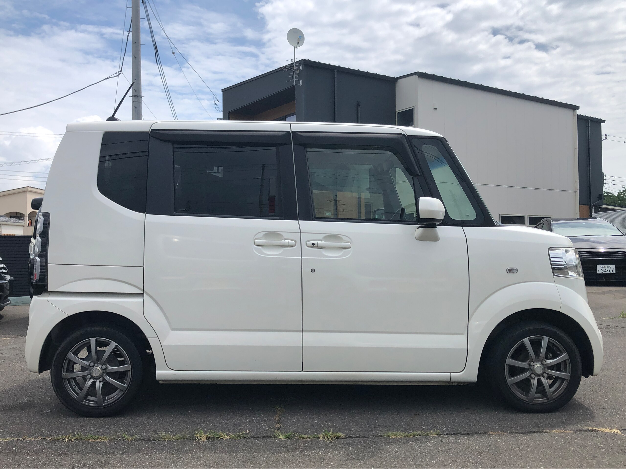 HONDA N-BOX