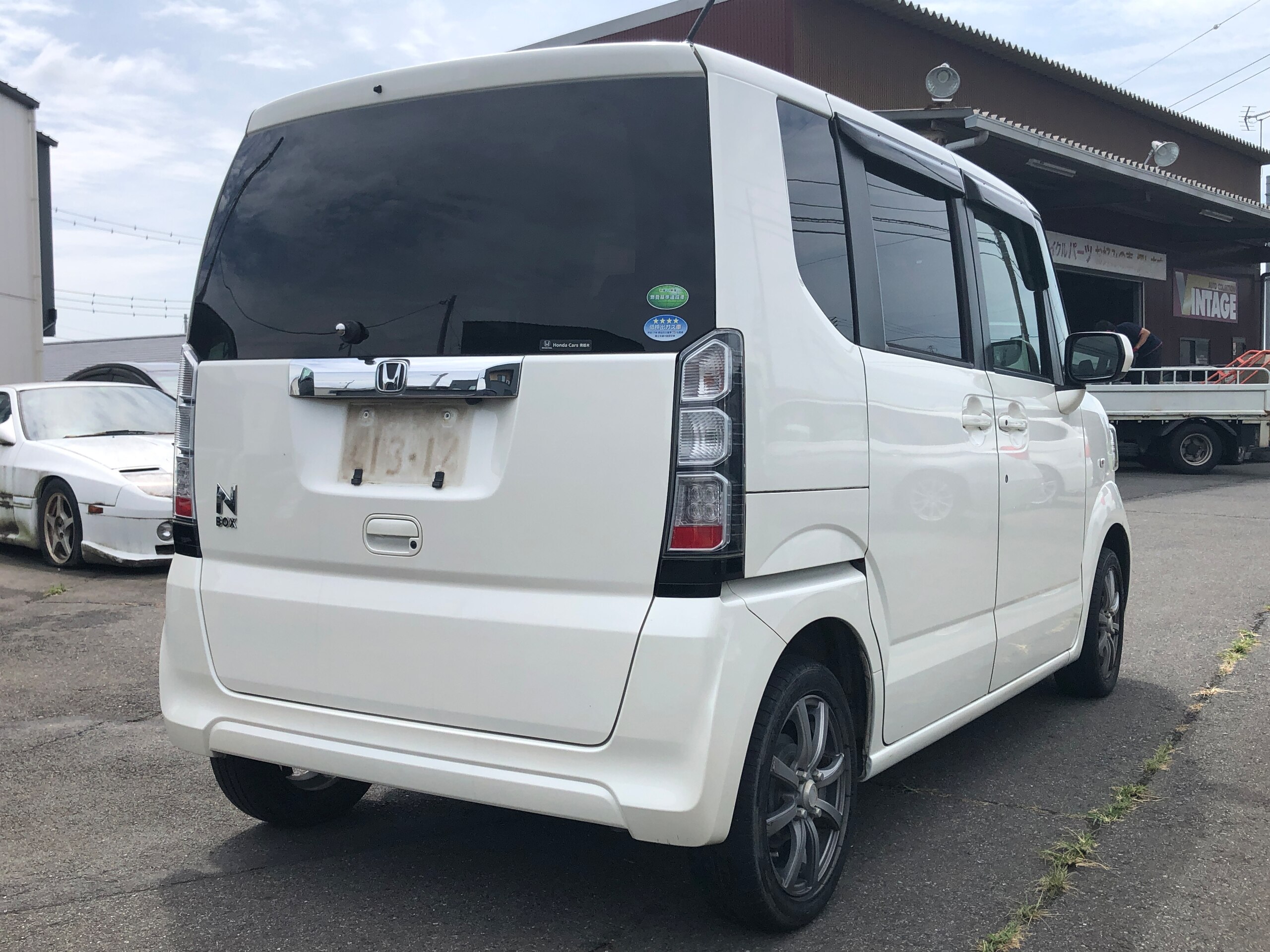 HONDA N-BOX