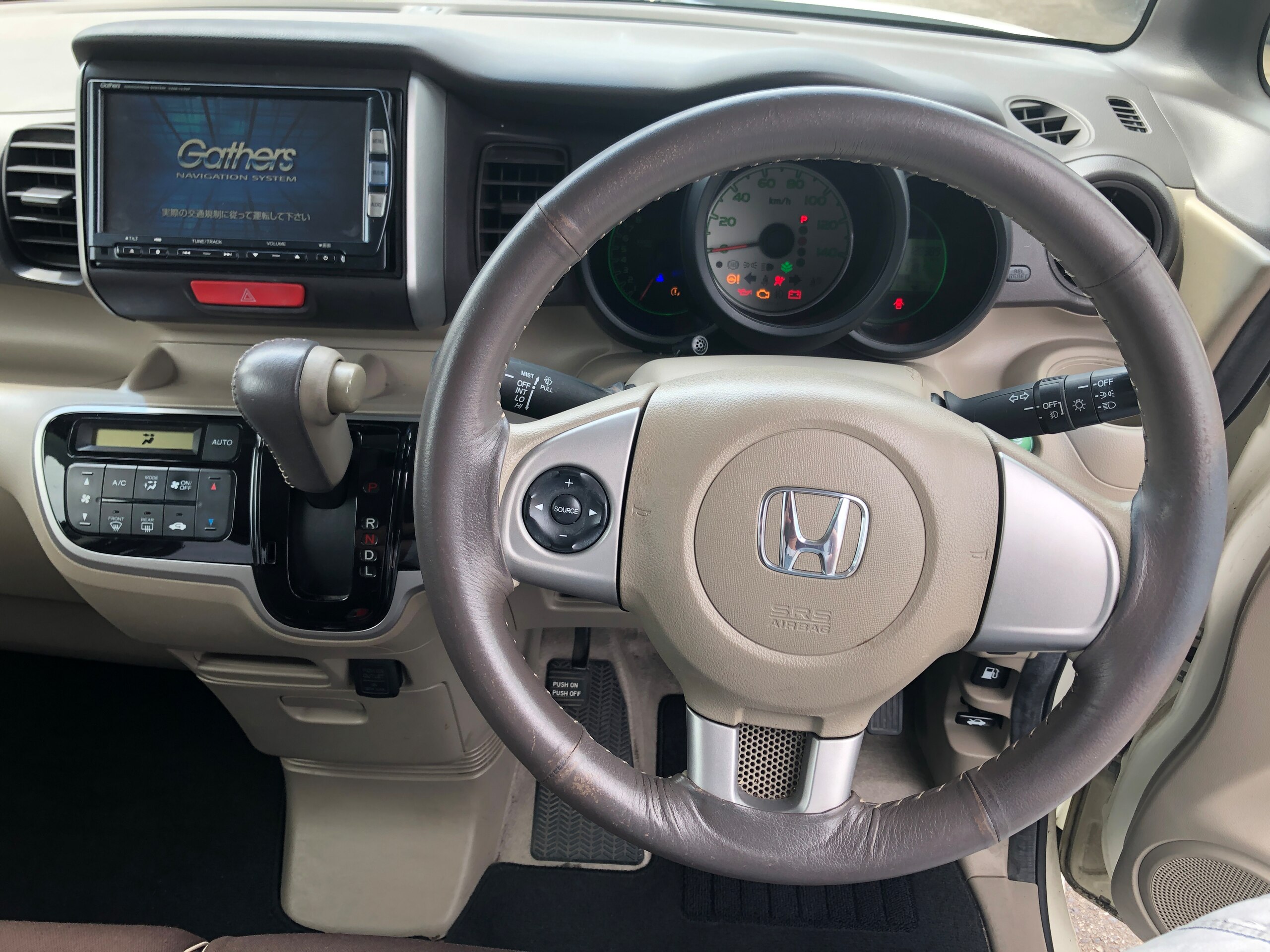 HONDA N-BOX