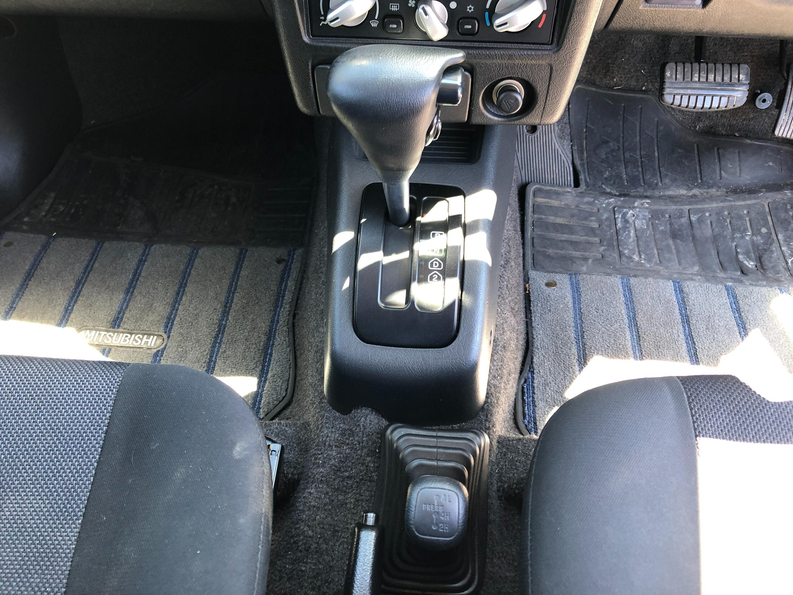 三菱 PAJERO mini